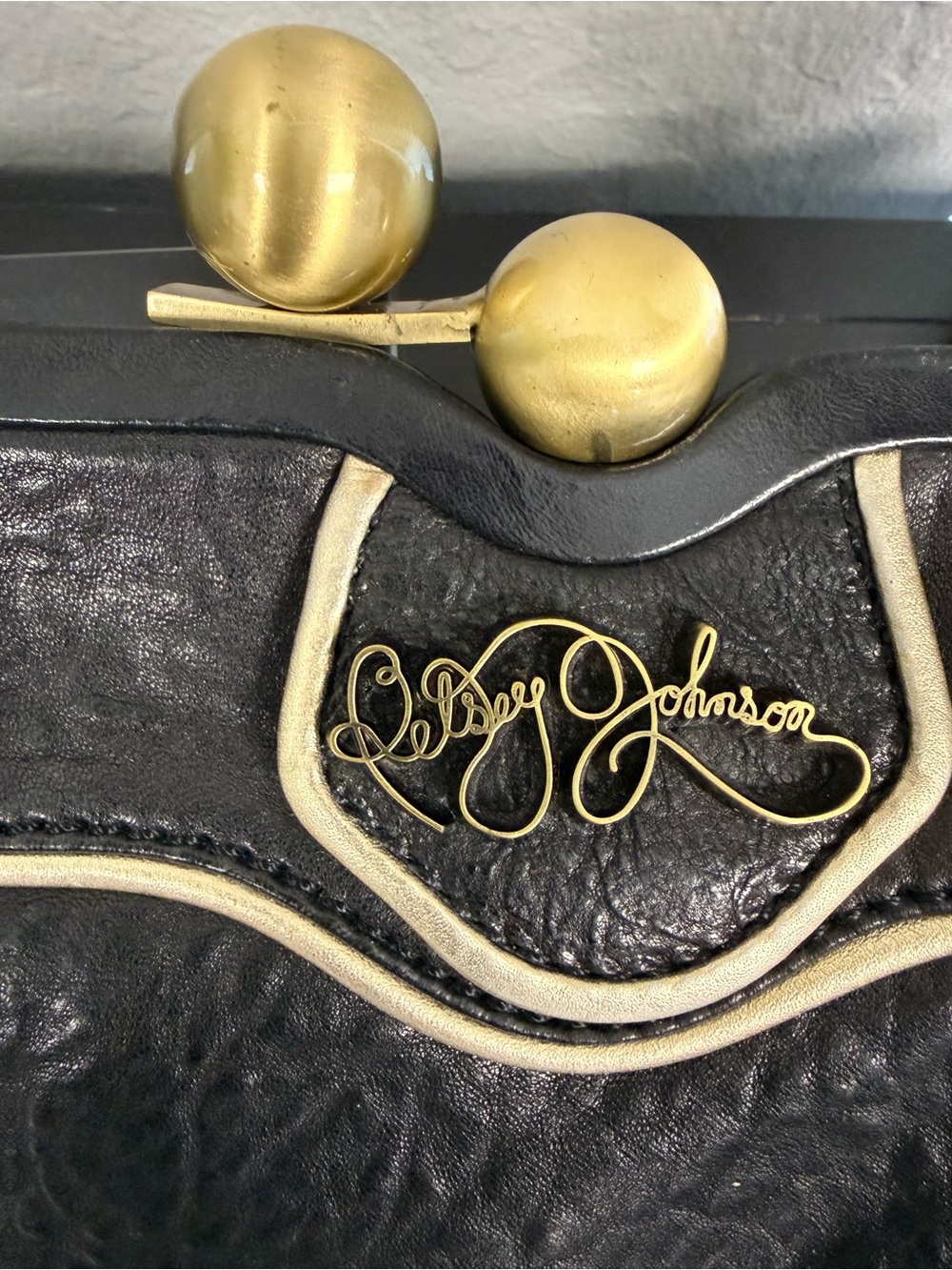 Vintage Betsy Johnson Kiss-lock leather Runway Clutch. Black leather Rare Y2K - Picture 2 of 13